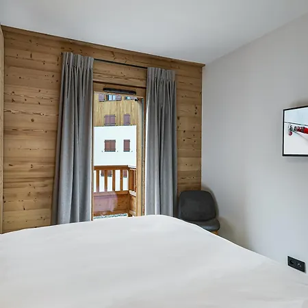 Moderne A Courchevel, Pres Des Pistes - Fr-1-563-15 *